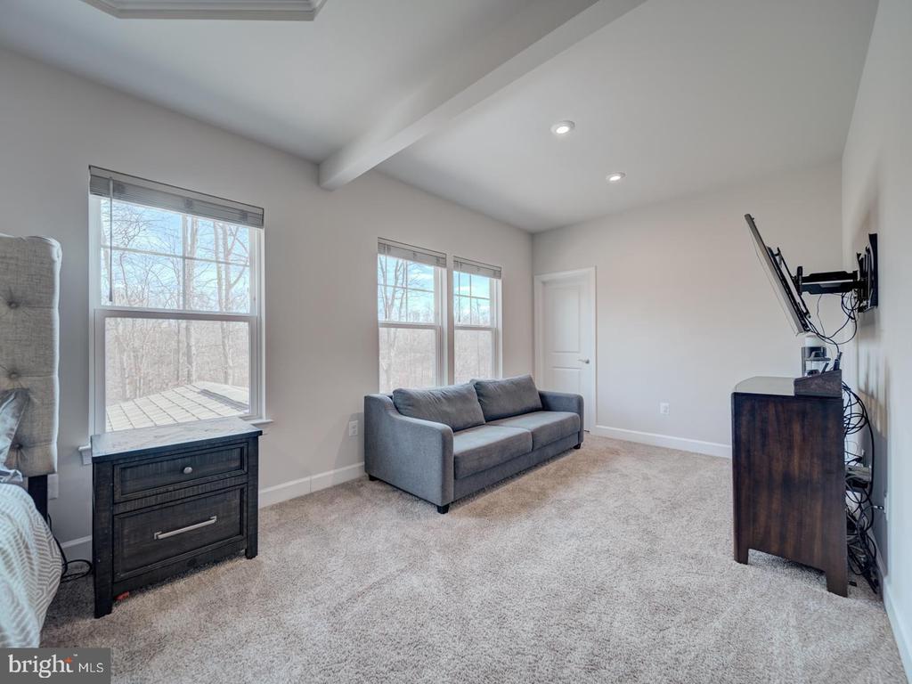 8657 Belle Grove Way