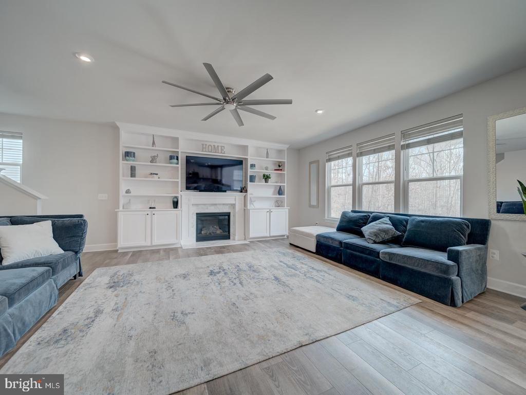 8657 Belle Grove Way