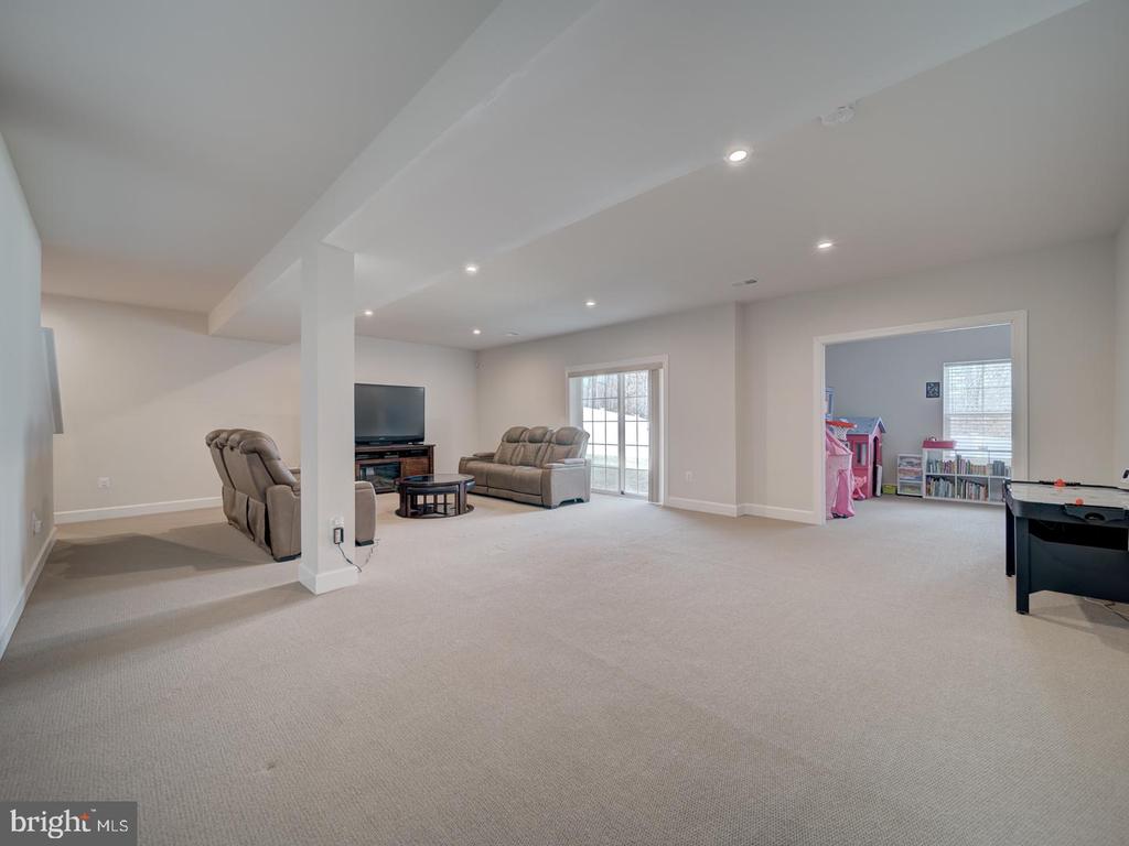 8657 Belle Grove Way