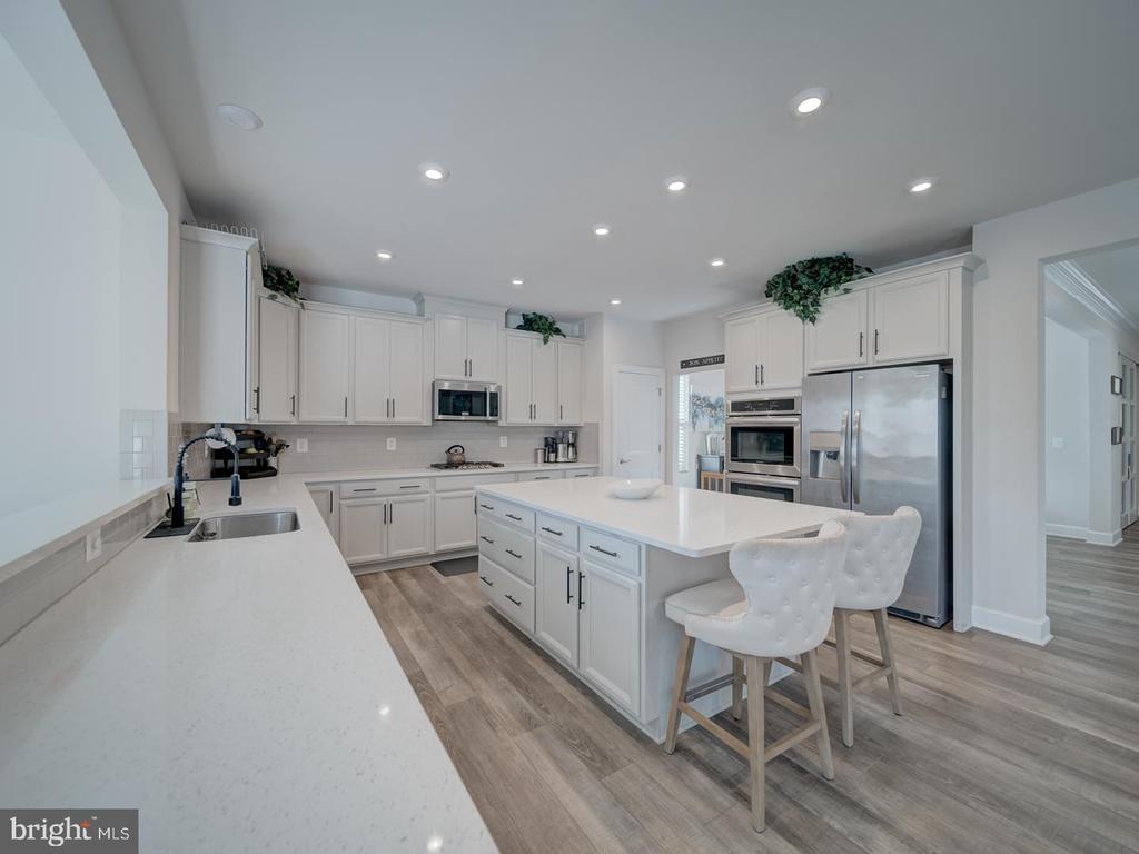 8657 Belle Grove Way