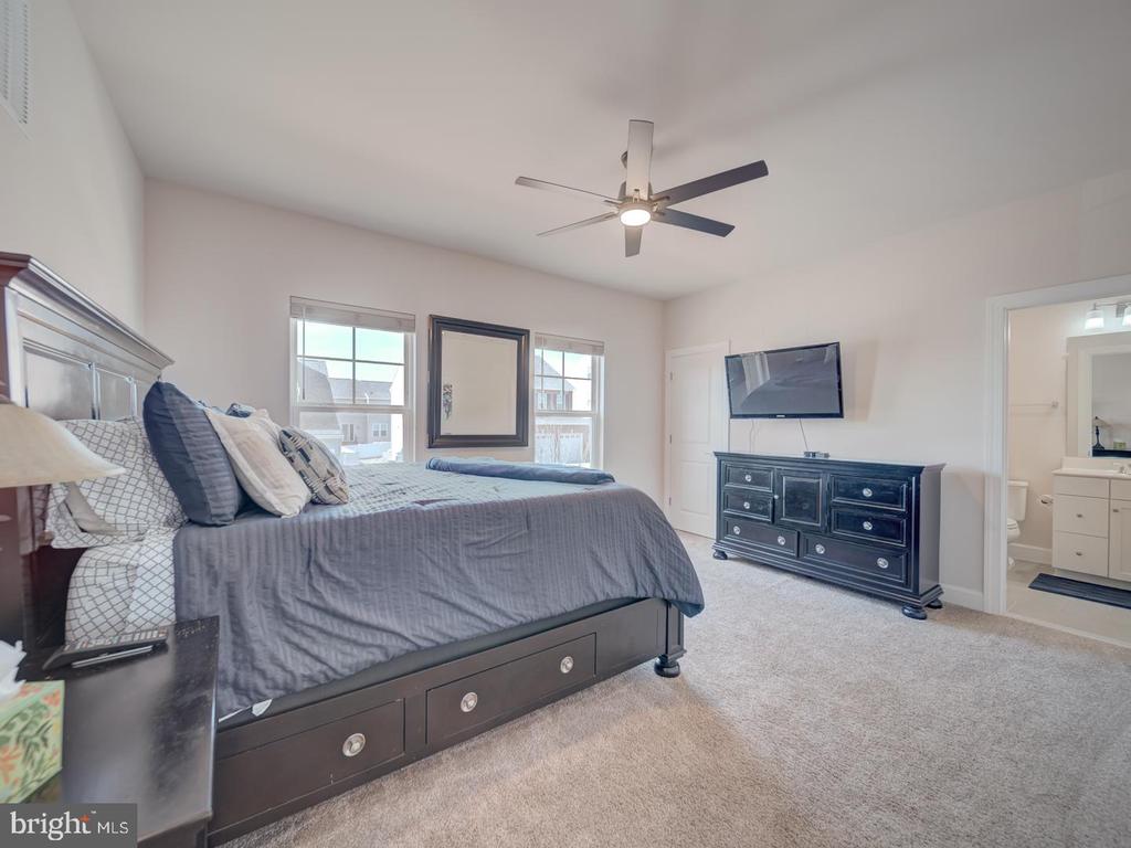 8657 Belle Grove Way
