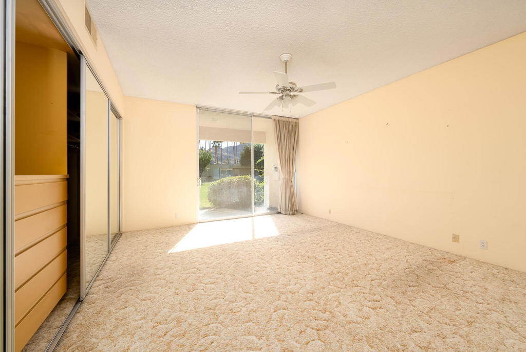 334 Desert Lakes Drive