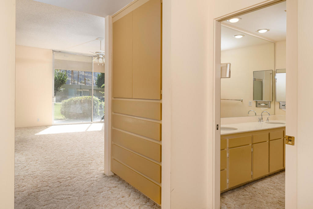 334 Desert Lakes Drive