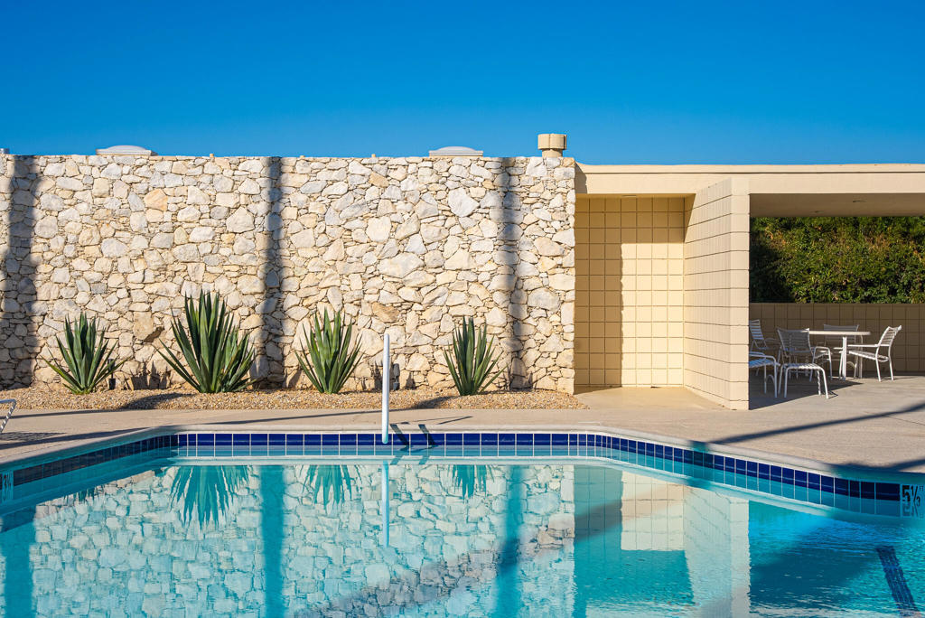 334 Desert Lakes Drive