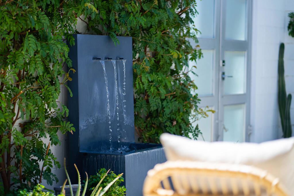 306 Desert Lakes Drive