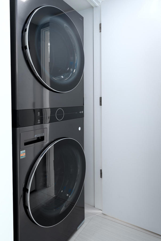 306 Desert Lakes Drive