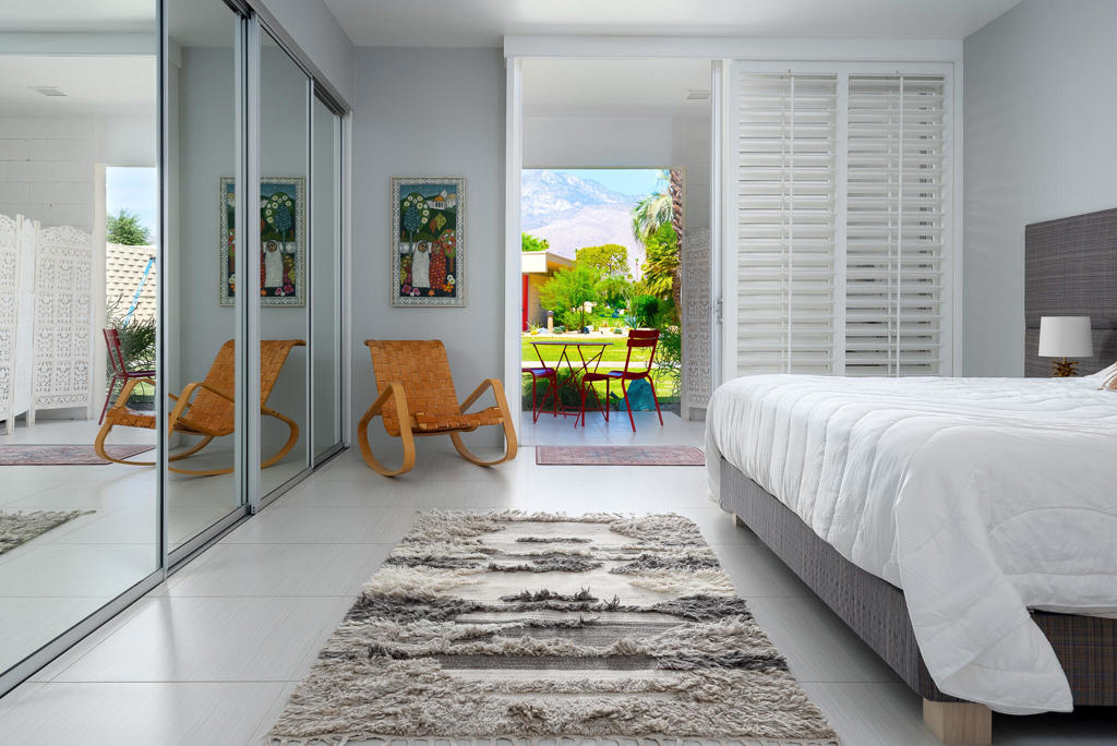 306 Desert Lakes Drive