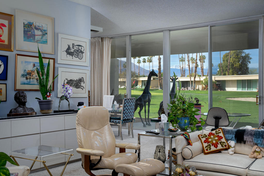 365 Desert Lakes Drive