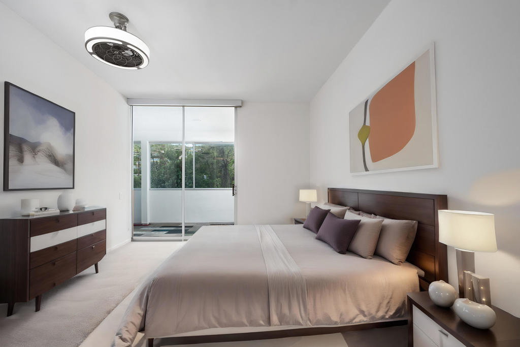 447 Desert Lakes Drive