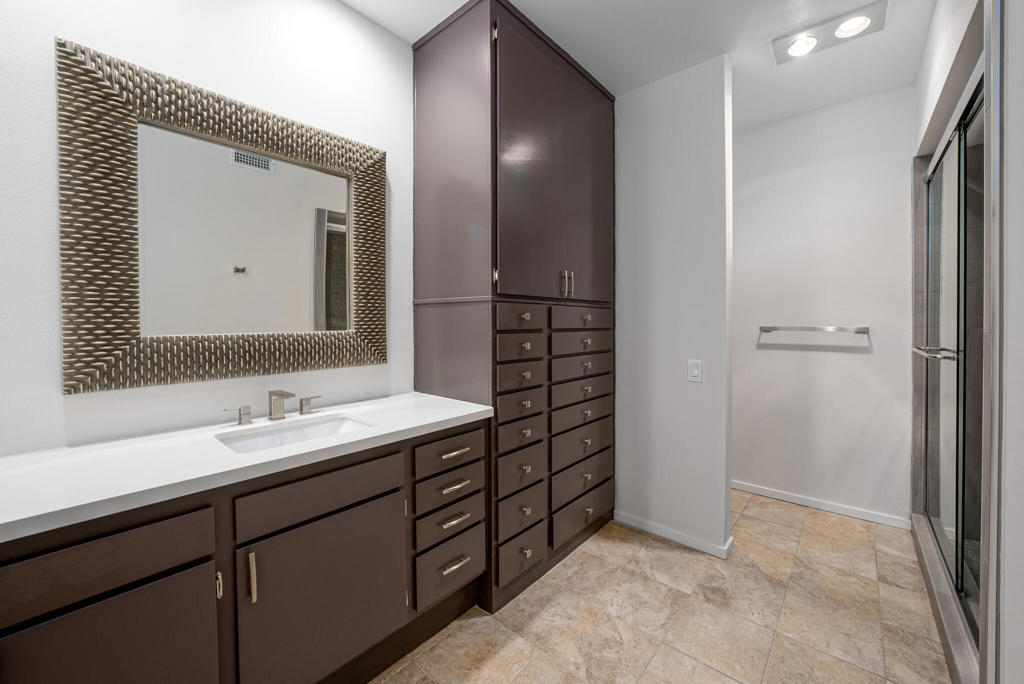 447 Desert Lakes Drive