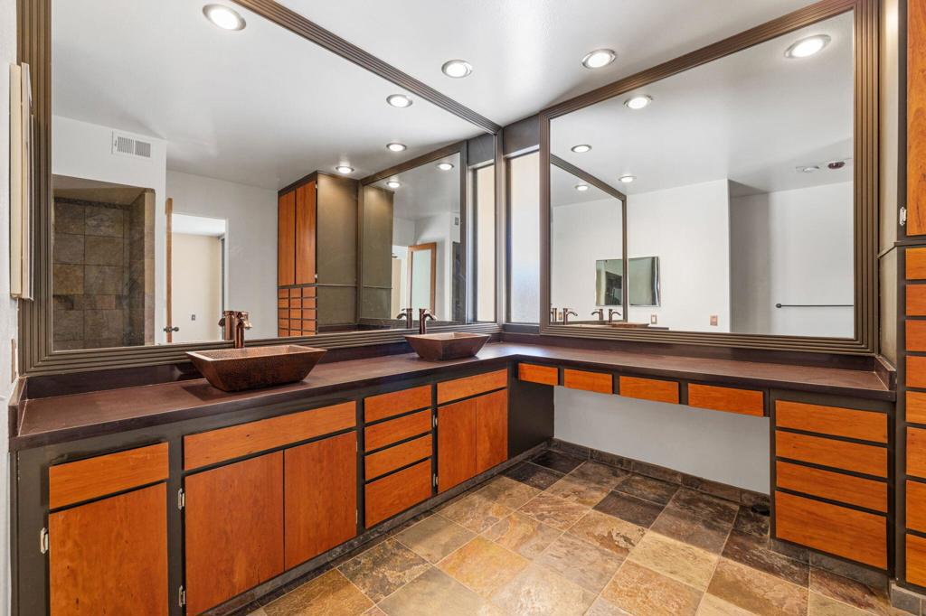 403 Desert Lakes Drive