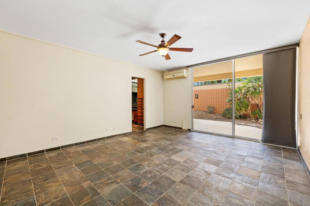 403 Desert Lakes Drive