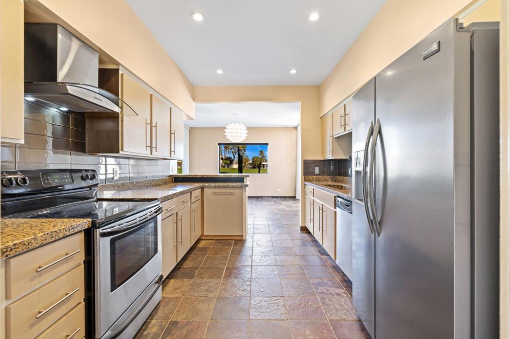 403 Desert Lakes Drive