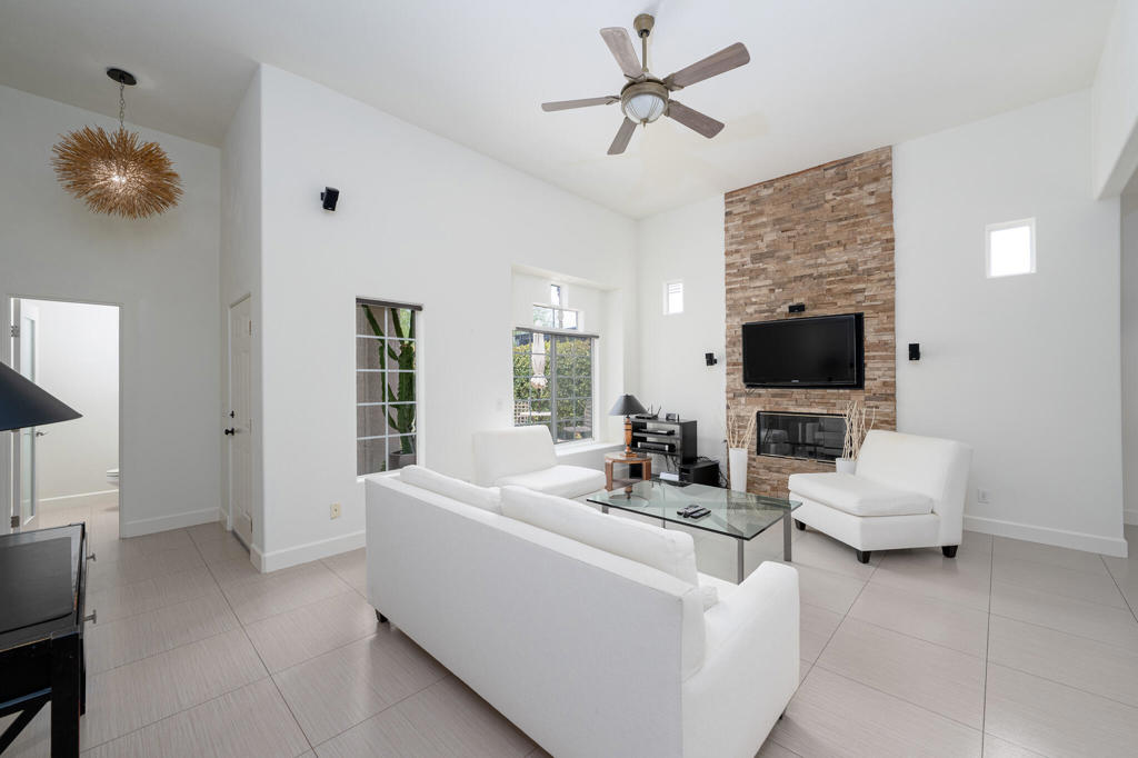 30106 Avenida Alvera