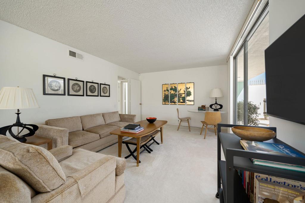 157 Desert Lakes Drive