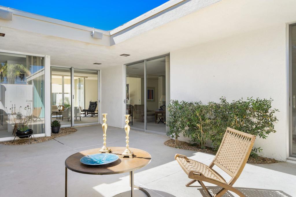 157 Desert Lakes Drive