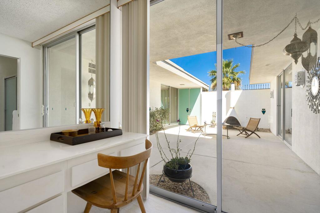 157 Desert Lakes Drive