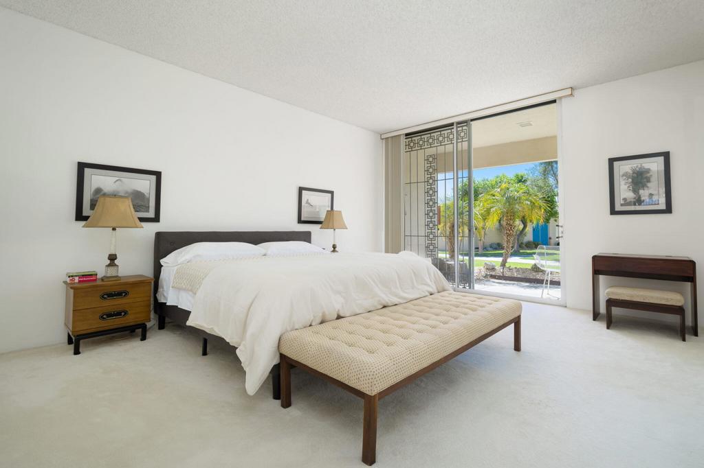 157 Desert Lakes Drive