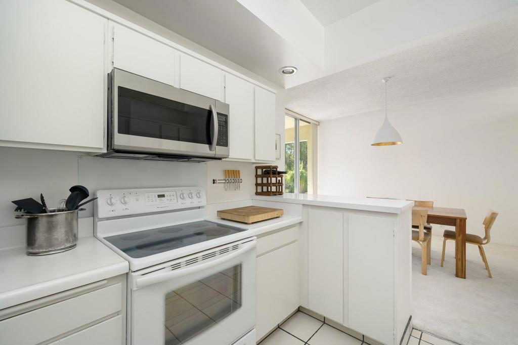 157 Desert Lakes Drive