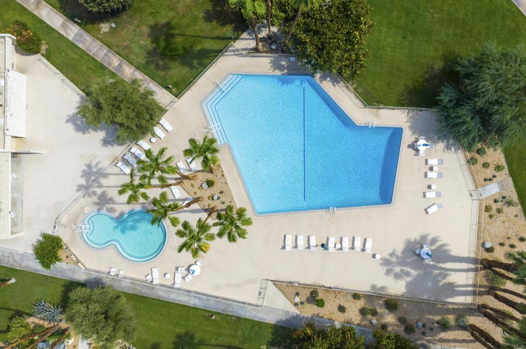 157 Desert Lakes Drive