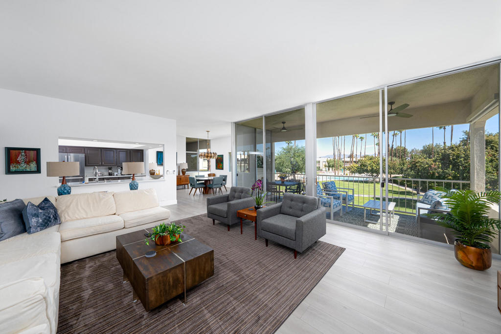 447 Desert Lakes Drive