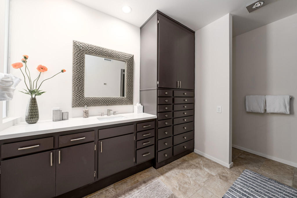 447 Desert Lakes Drive