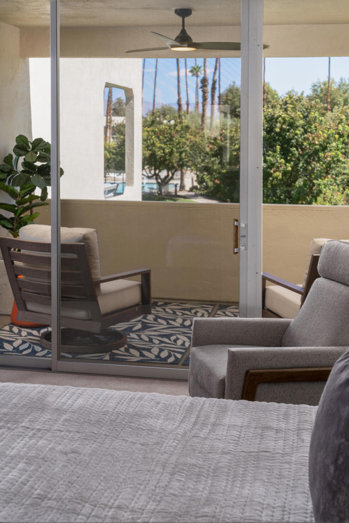 447 Desert Lakes Drive