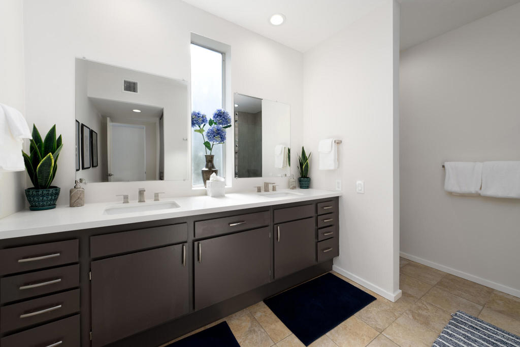 447 Desert Lakes Drive