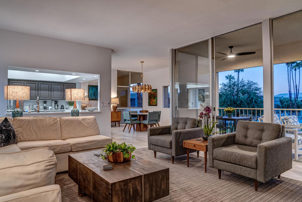 447 Desert Lakes Drive