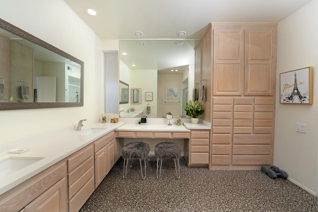 451 Desert Lakes Drive