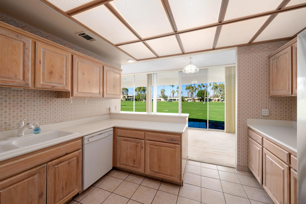 399 Desert Lakes Drive