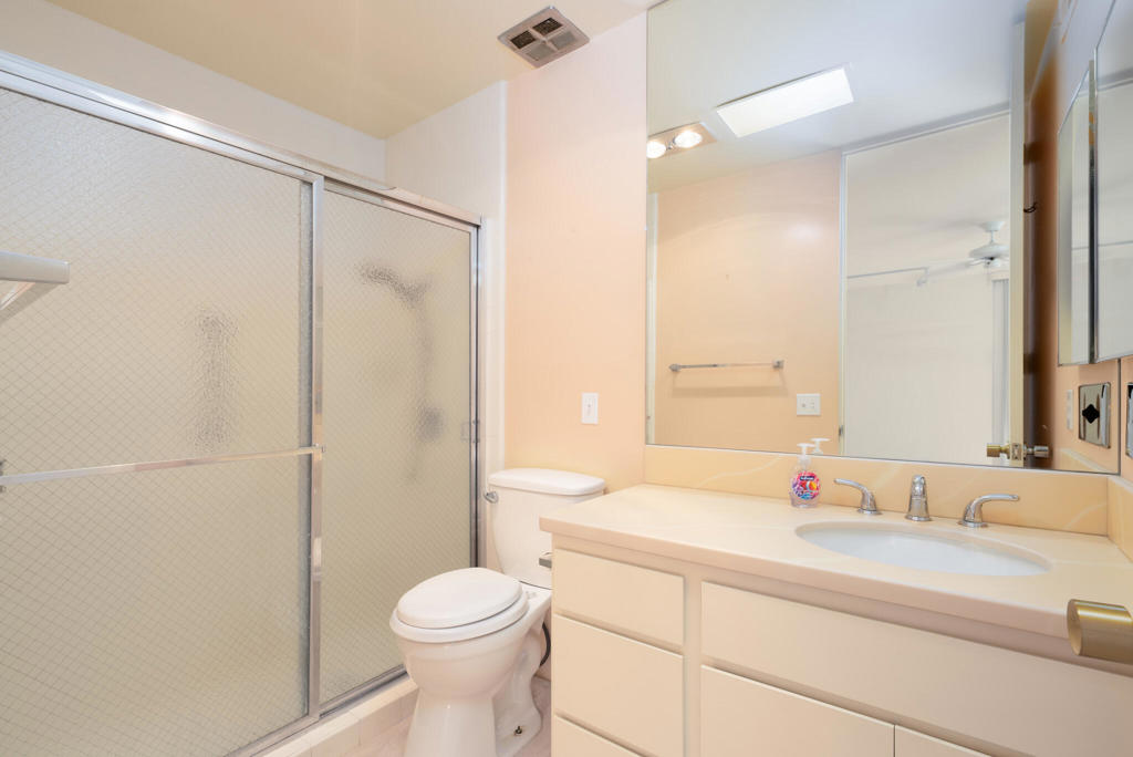 399 Desert Lakes Drive