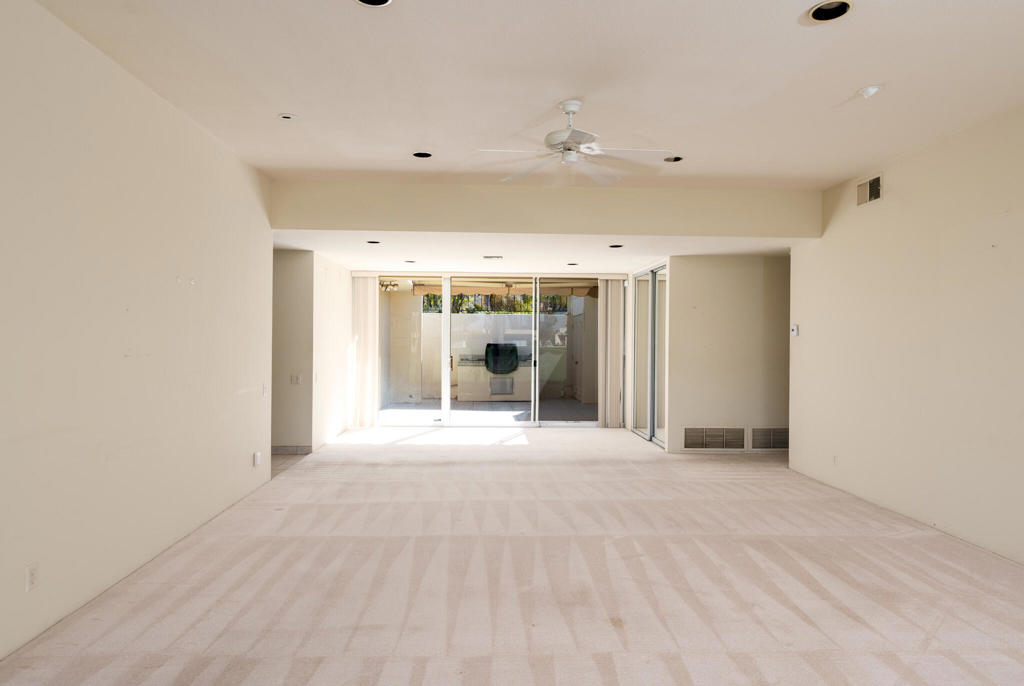 399 Desert Lakes Drive