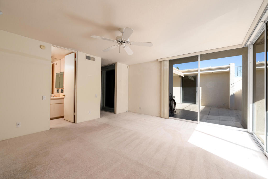 399 Desert Lakes Drive