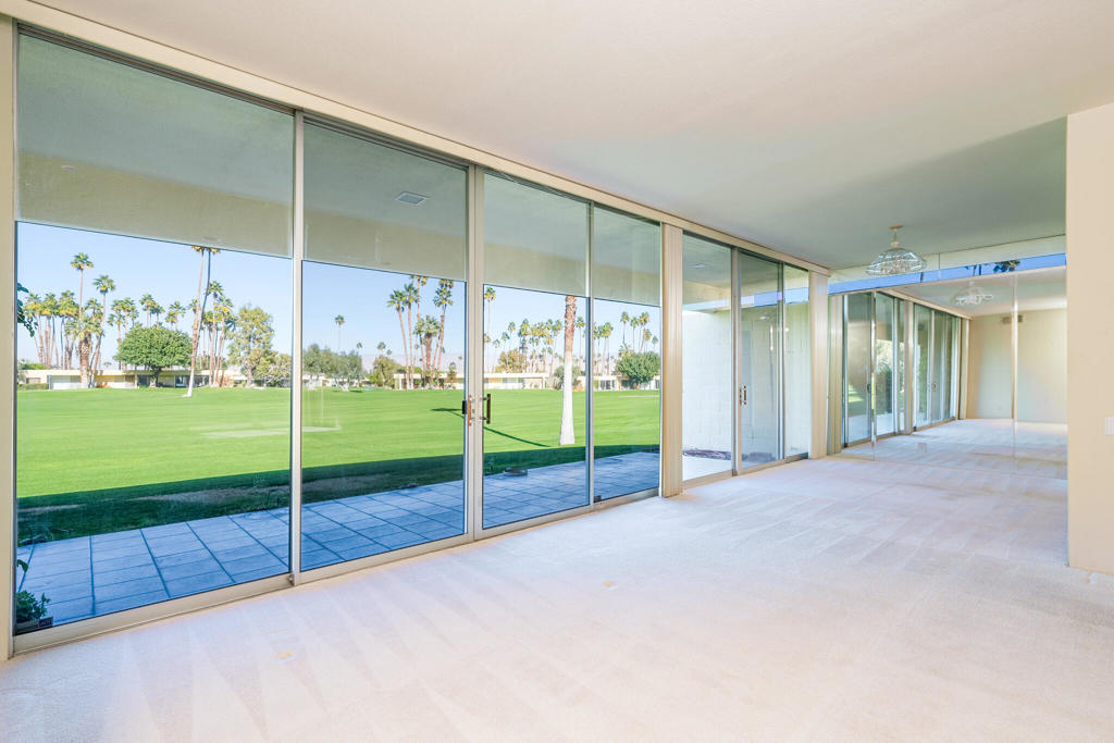 399 Desert Lakes Drive