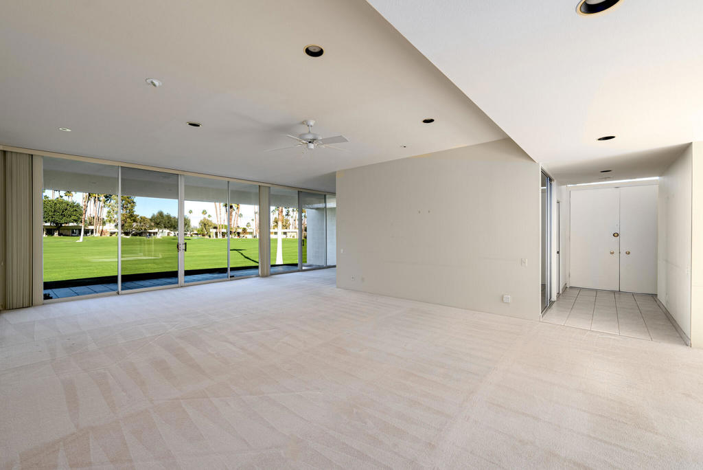 399 Desert Lakes Drive