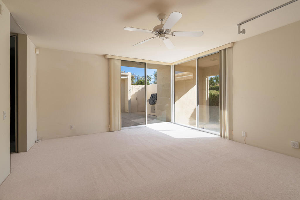 399 Desert Lakes Drive