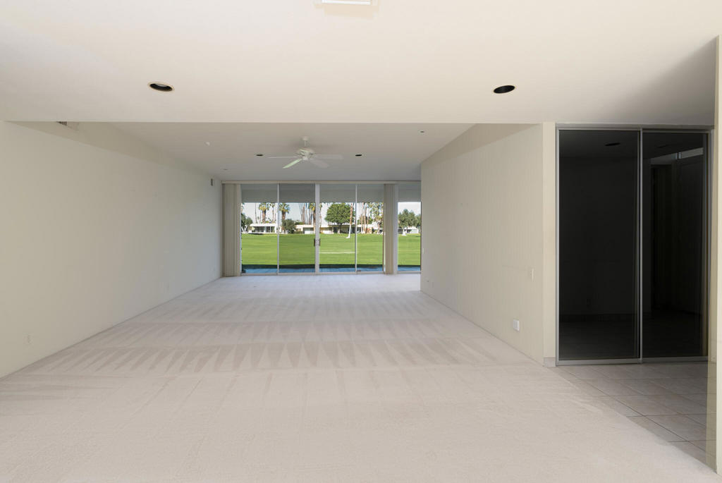 399 Desert Lakes Drive