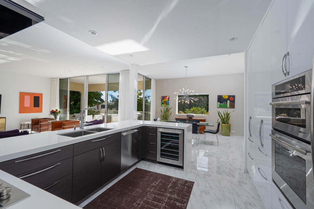 495 Desert Lakes Drive