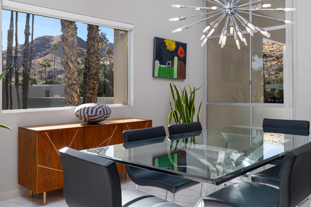 495 Desert Lakes Drive