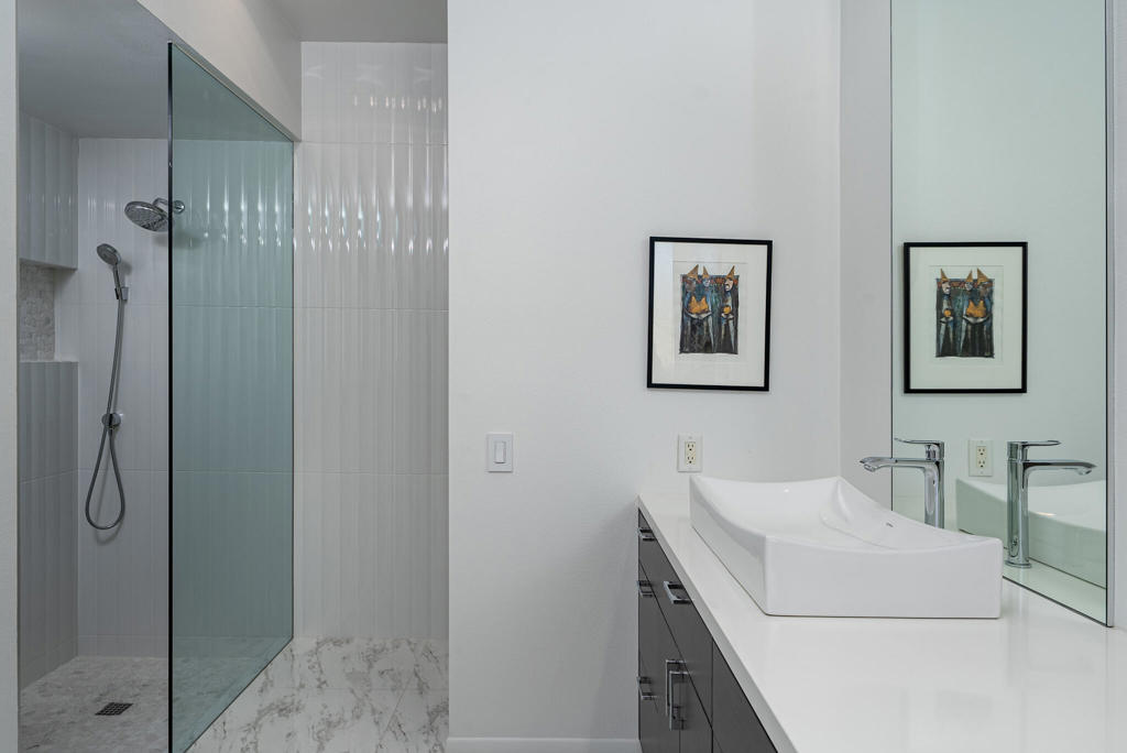 495 Desert Lakes Drive