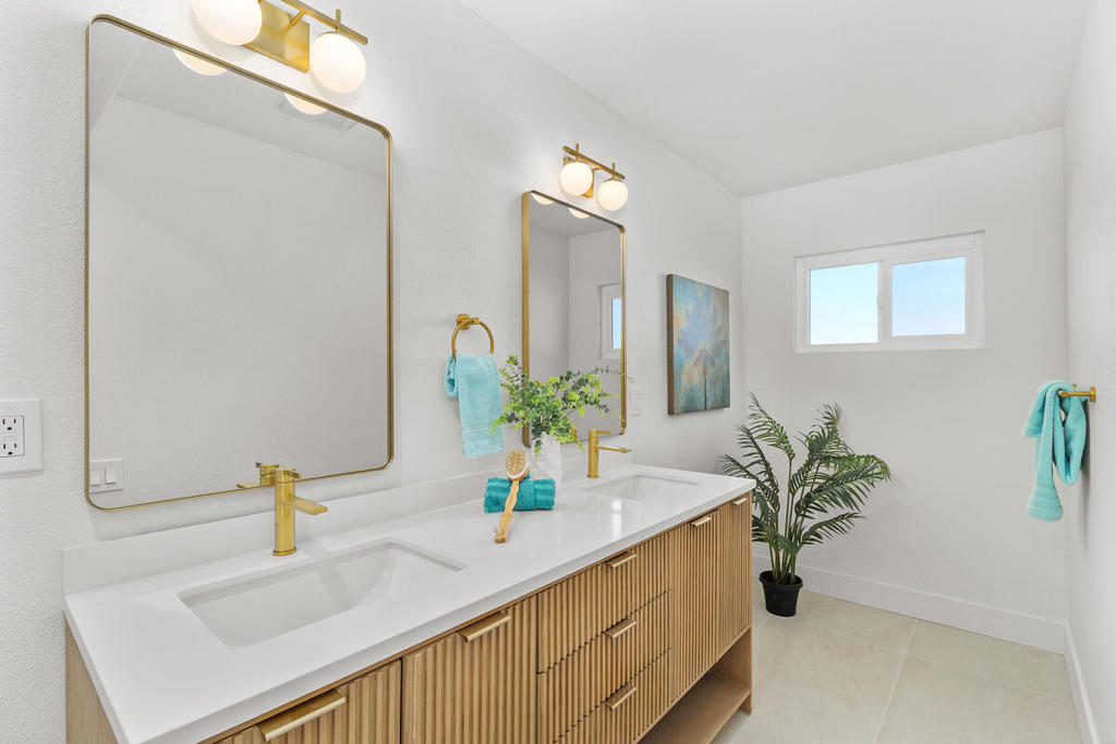 77200 Indiana Avenue