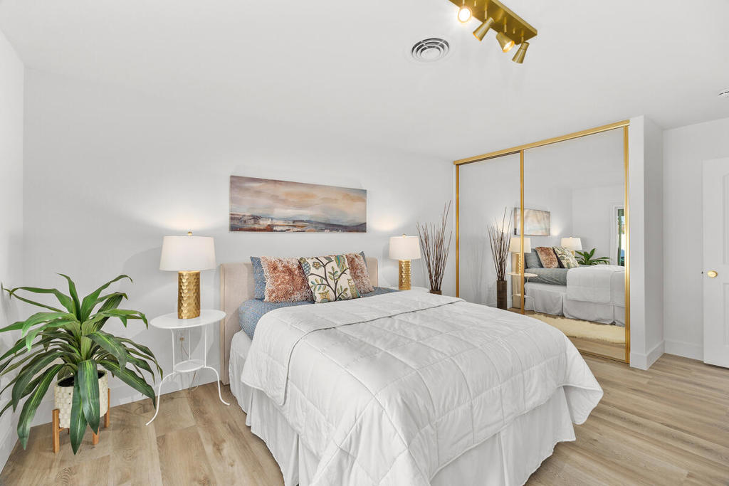 77200 Indiana Avenue