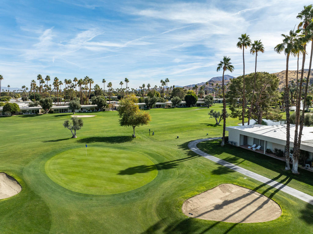 209 Desert Lakes Drive