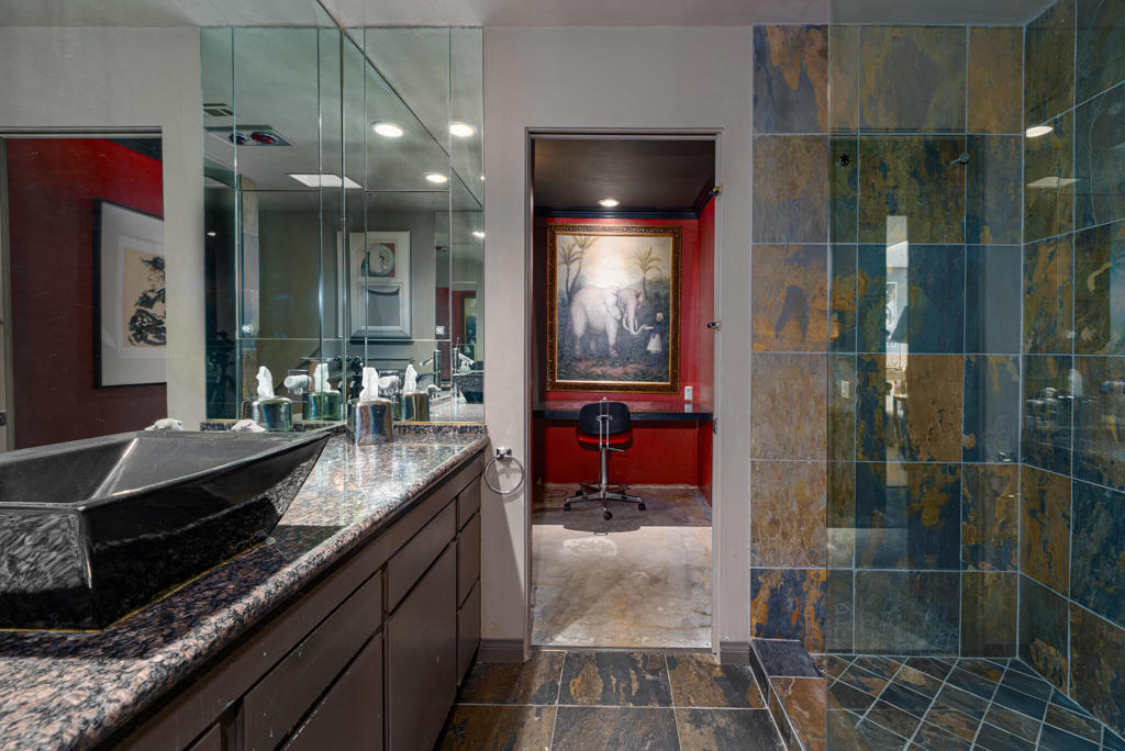 209 Desert Lakes Drive