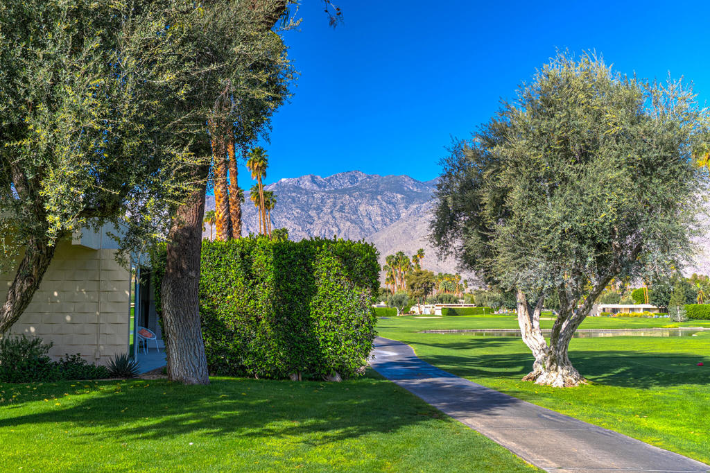 120 Eastlake Drive