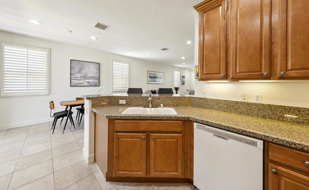 80282 Avenida Santa Olivia