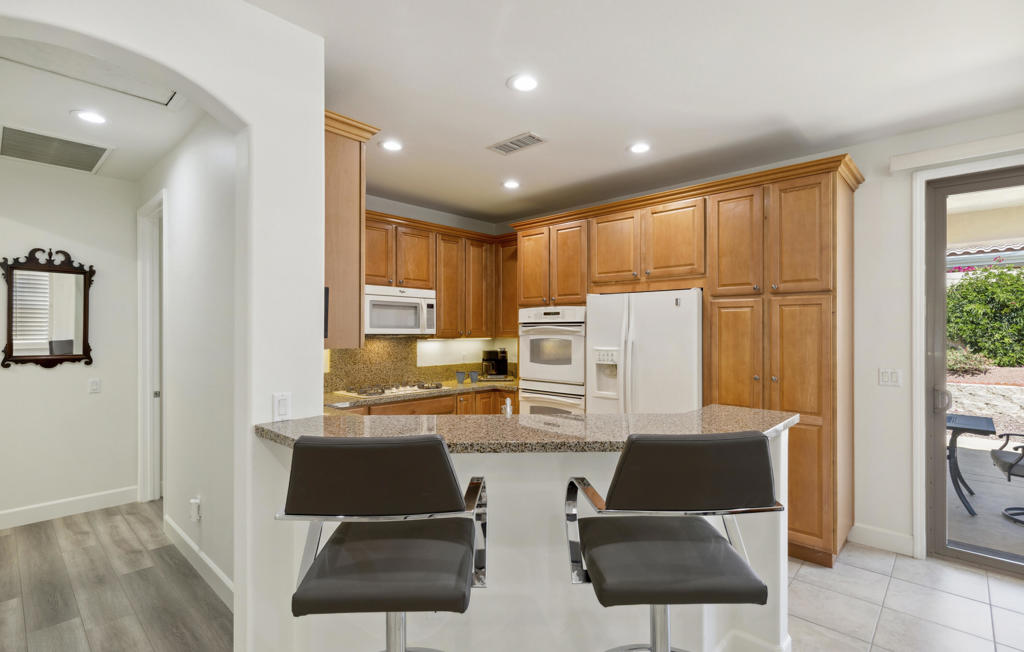 80282 Avenida Santa Olivia