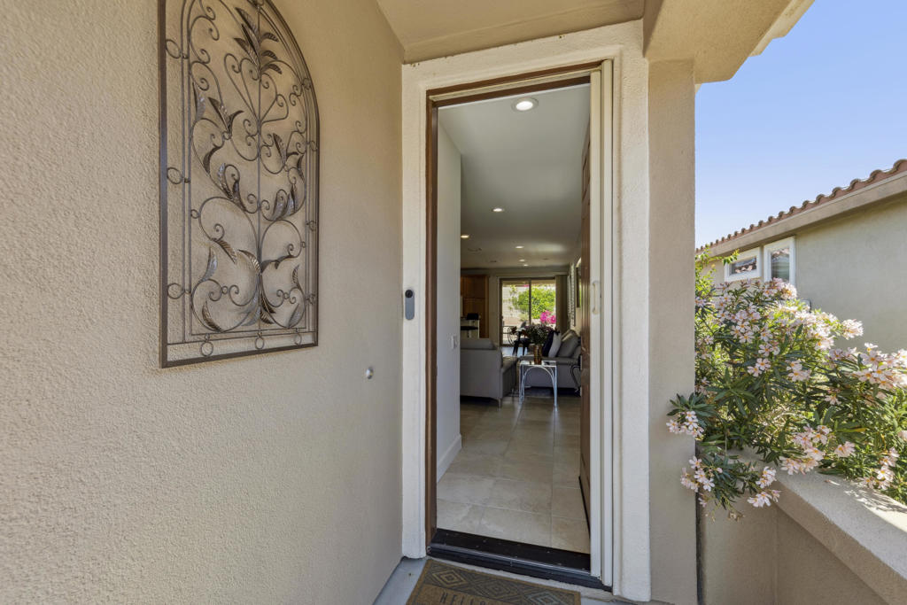 80282 Avenida Santa Olivia