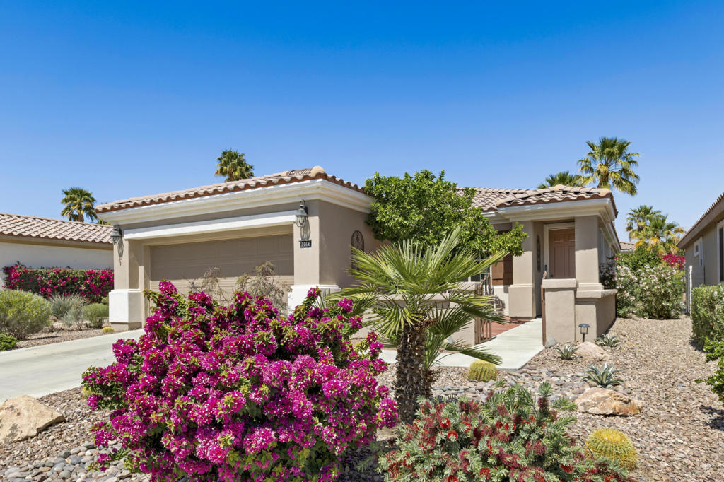 80282 Avenida Santa Olivia